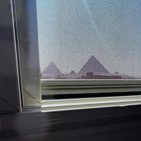 Three Pyramids Hills Inn